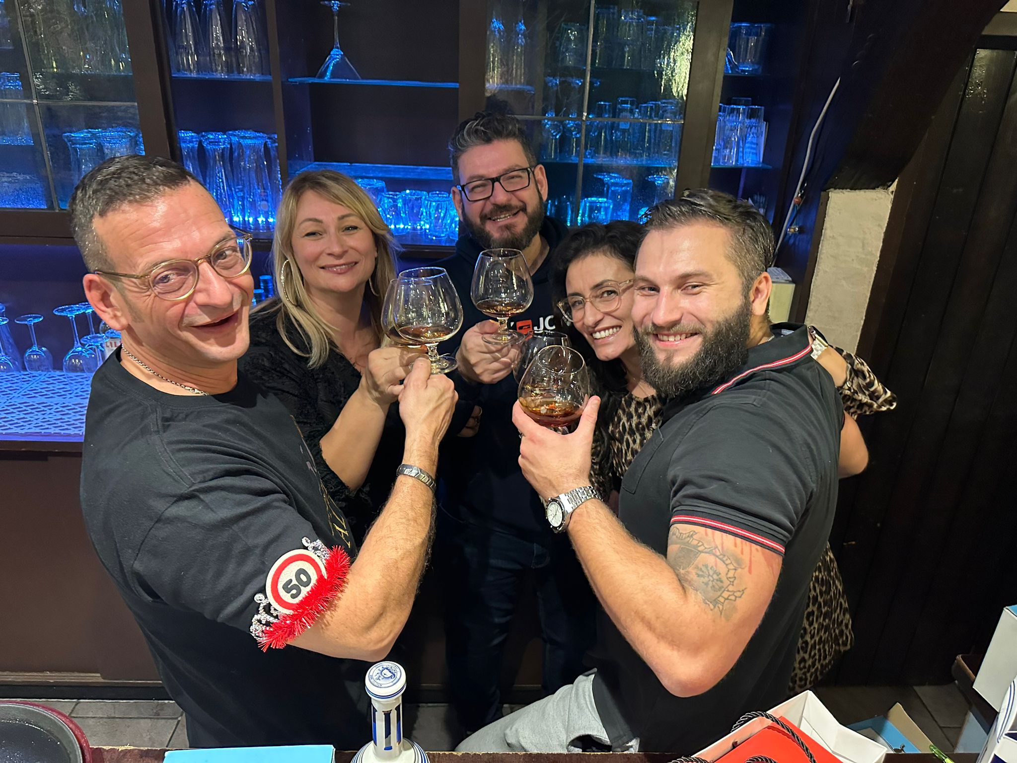 FamilyFreunde in gastfreundlicher Atmosphäre im Restaurant Delphi