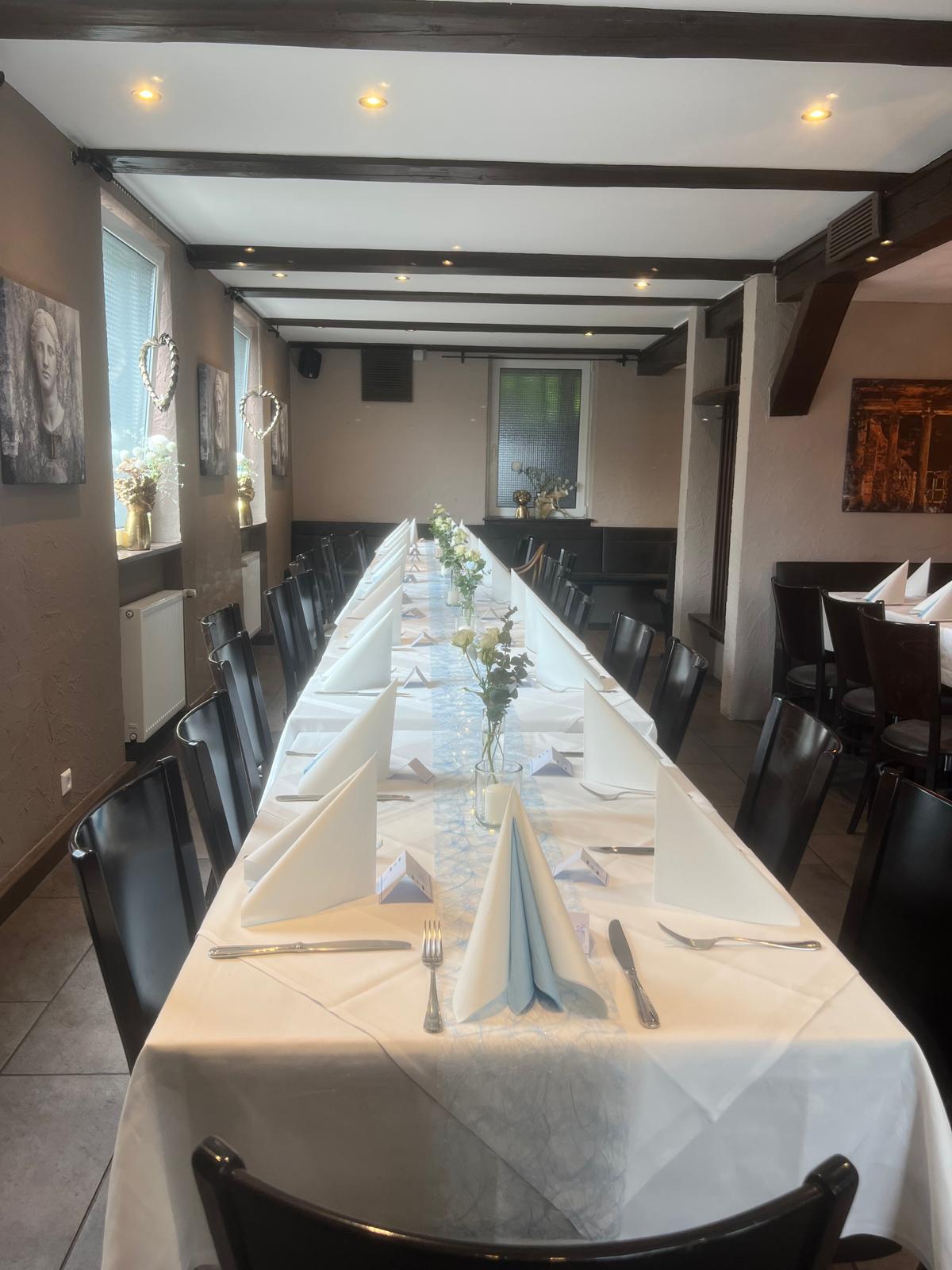 Griechische Teller im Restaurant Delphi